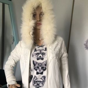 Off white sweater with alpaga fur